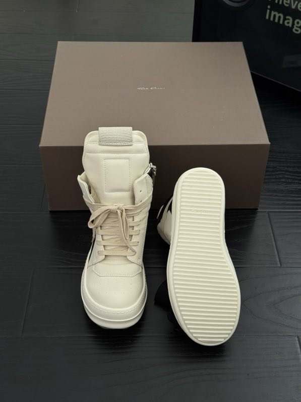 Кроссовки фото 7