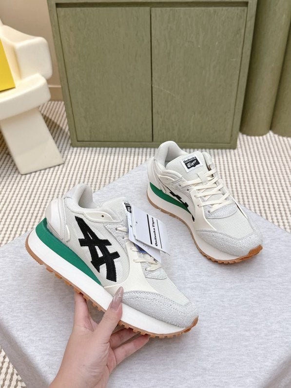 Кроссовки фото 7