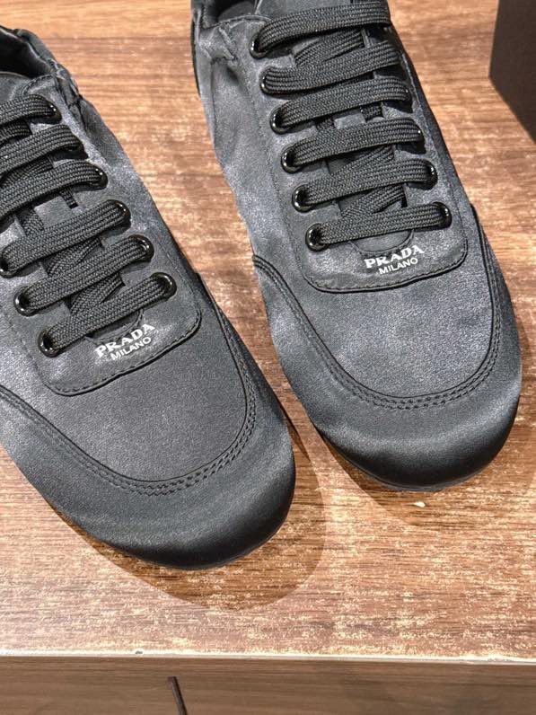 Кроссовки фото 7