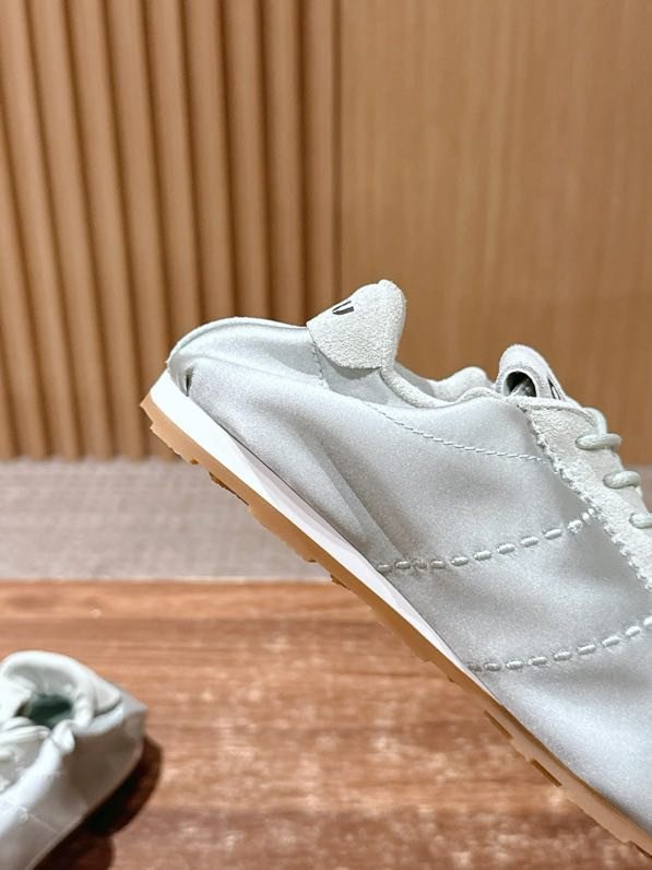 Кроссовки фото 7