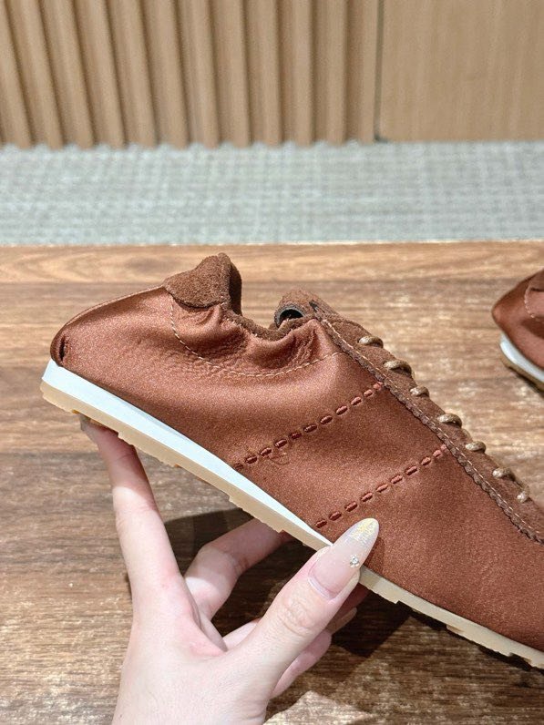 Кроссовки фото 7