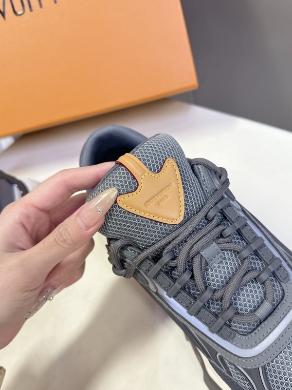 Кроссовки фото 7