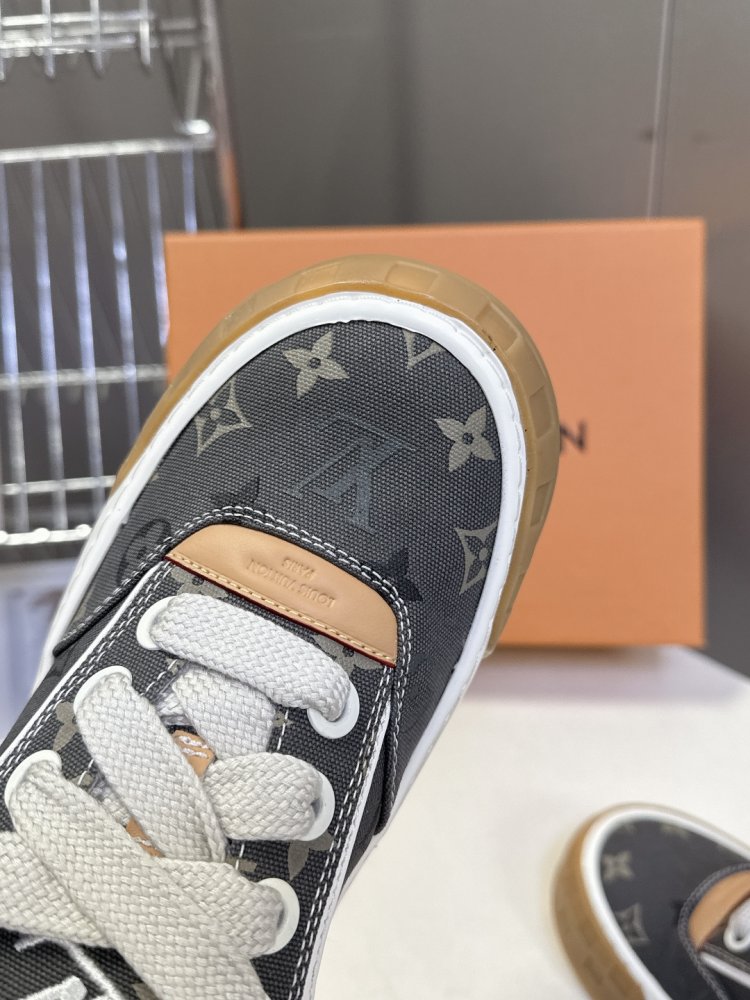 Кроссовки фото 7