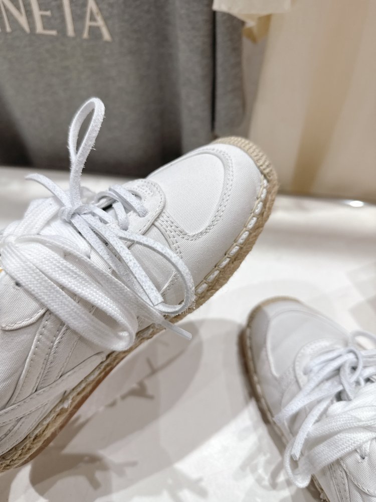 Кроссовки фото 7