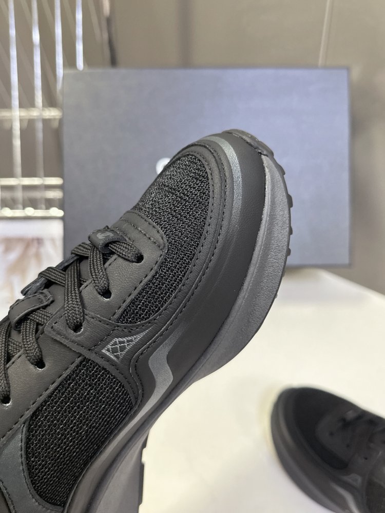 Кроссовки фото 7