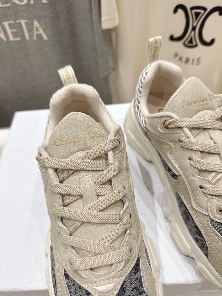 Кроссовки фото 7