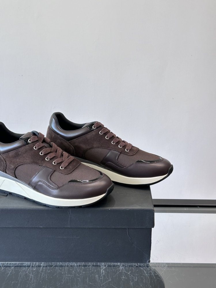 Кросівки фото 7