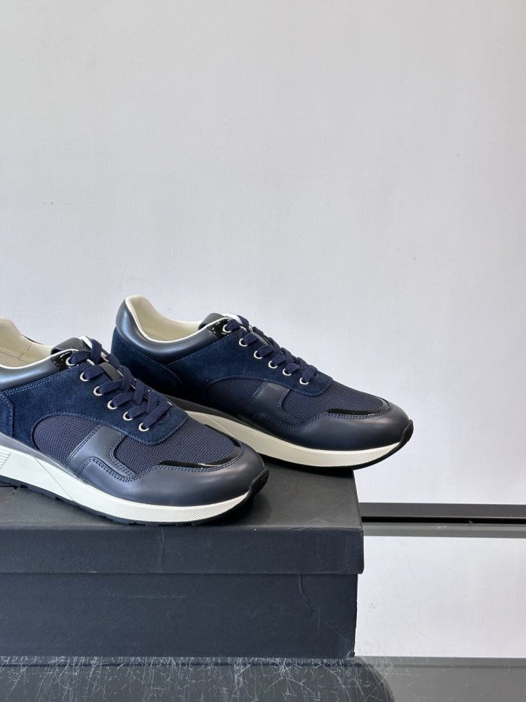 Кроссовки фото 7