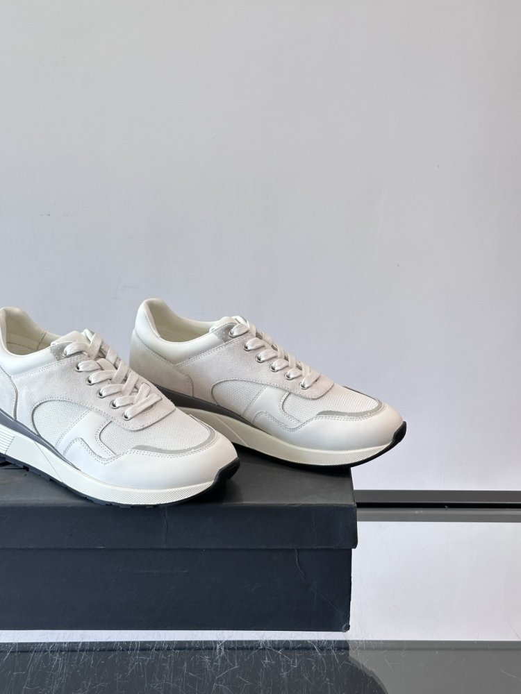 Кросівки фото 7