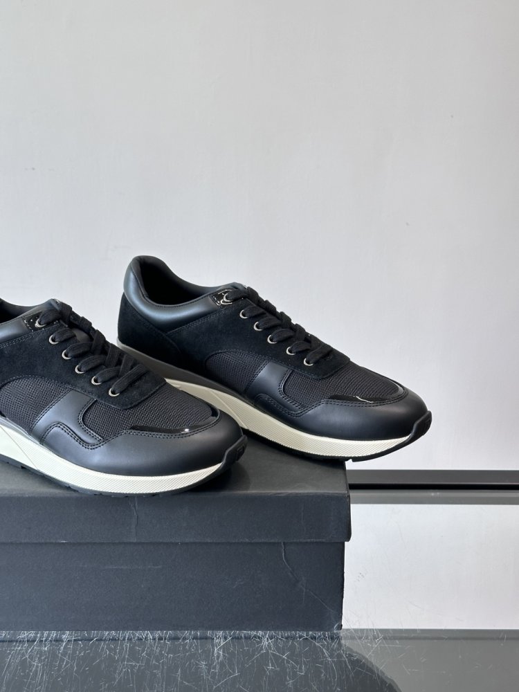 Кросівки фото 7