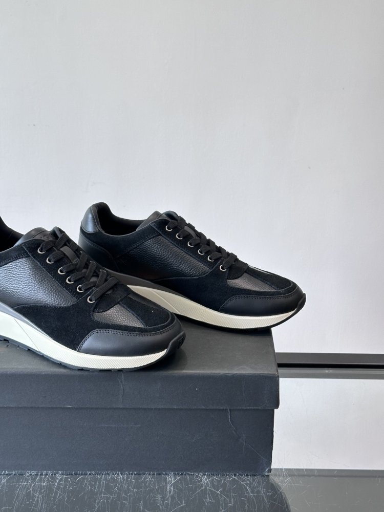 Кросівки фото 7