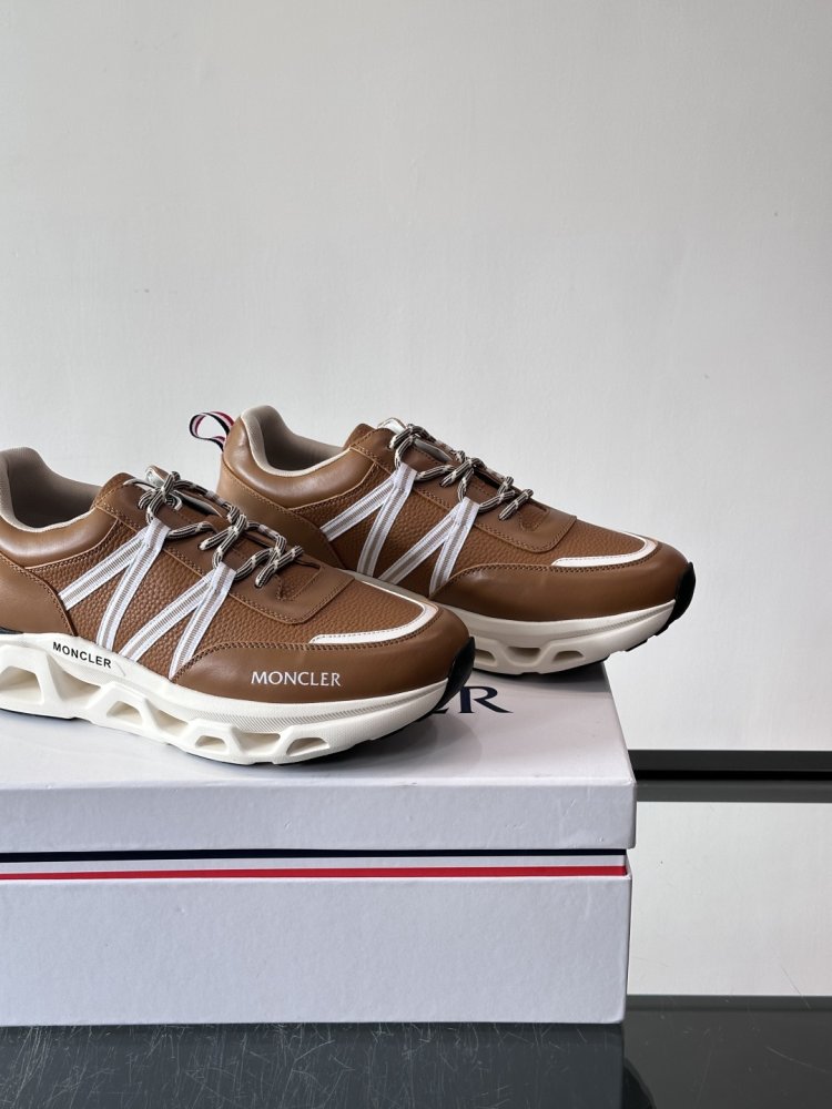 Кросівки фото 7