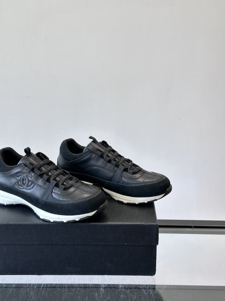 Кросівки фото 7