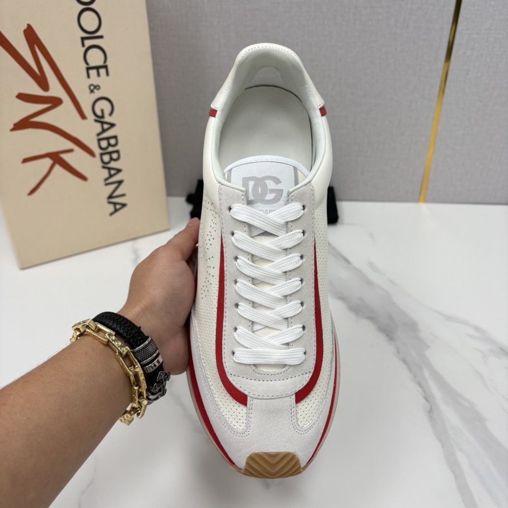 Кросівки фото 7