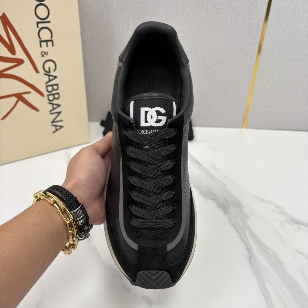 Кросівки фото 7