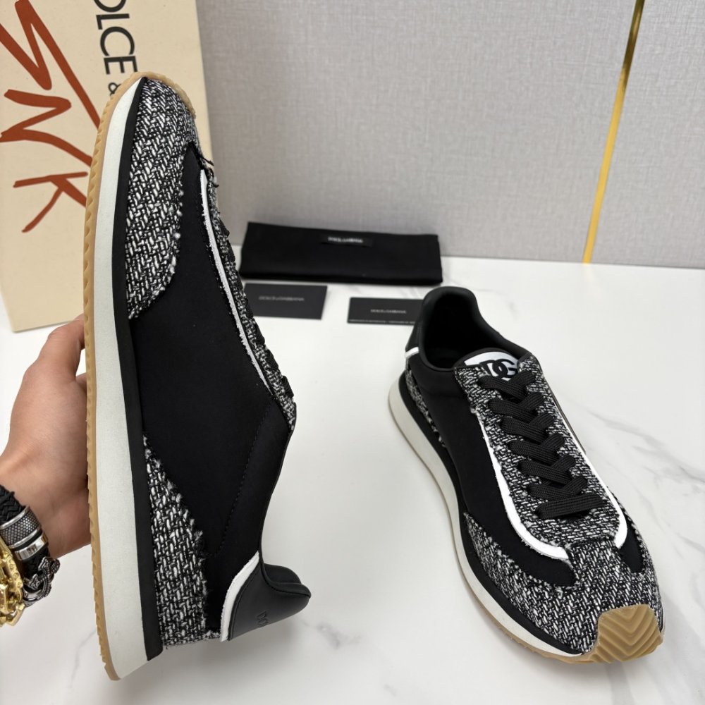 Кросівки фото 7