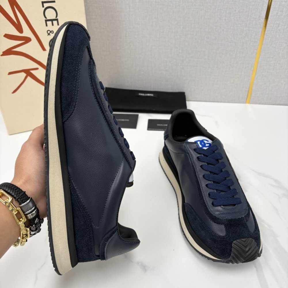 Кросівки фото 7