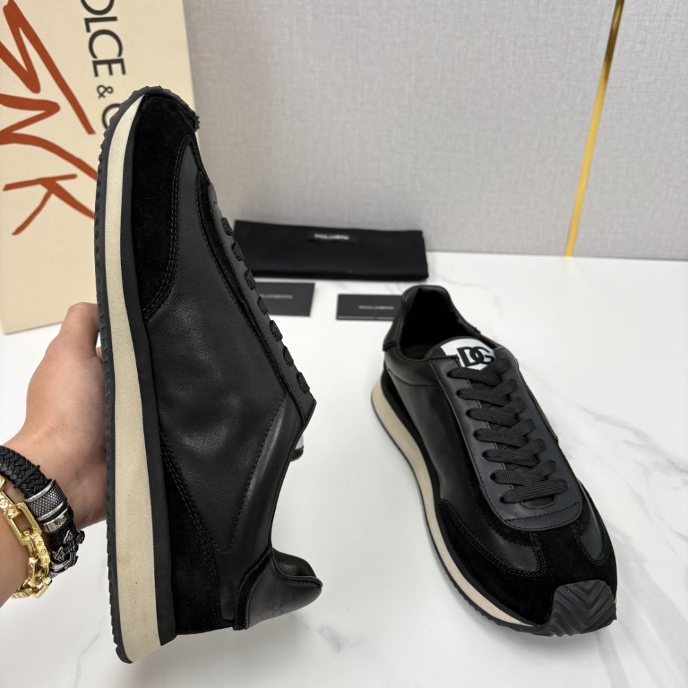 Кросівки фото 7