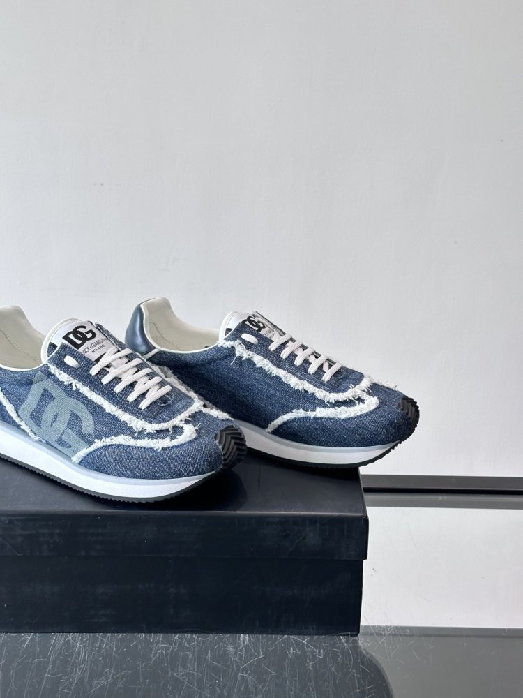 Кросівки фото 7