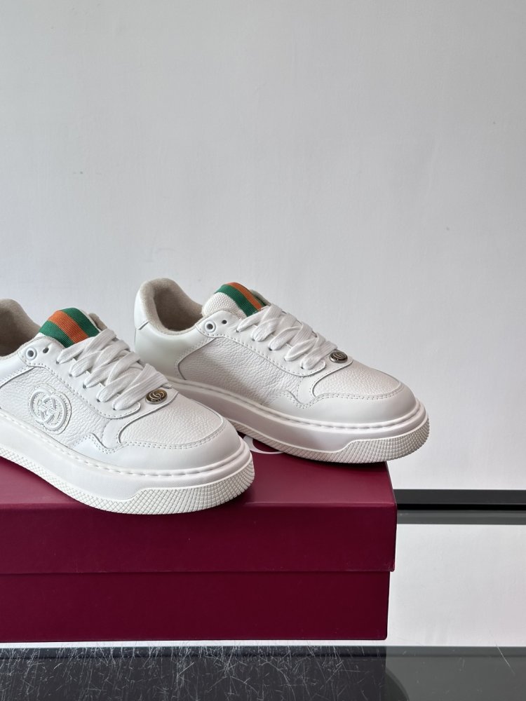 Кросівки фото 7