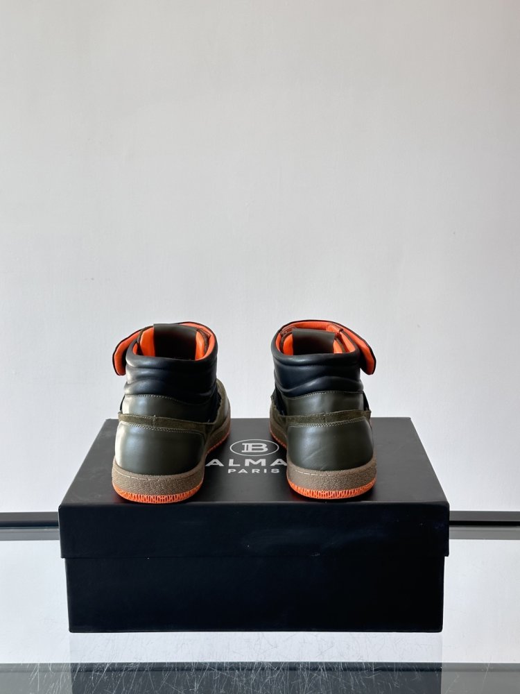 Кросівки фото 7