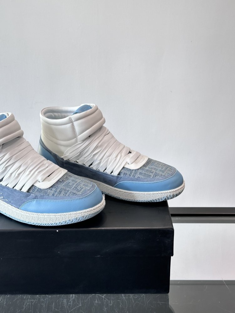 Кросівки фото 7