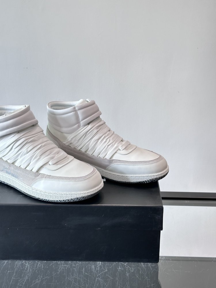 Кросівки фото 7