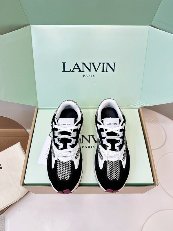 Кроссовки фото 8