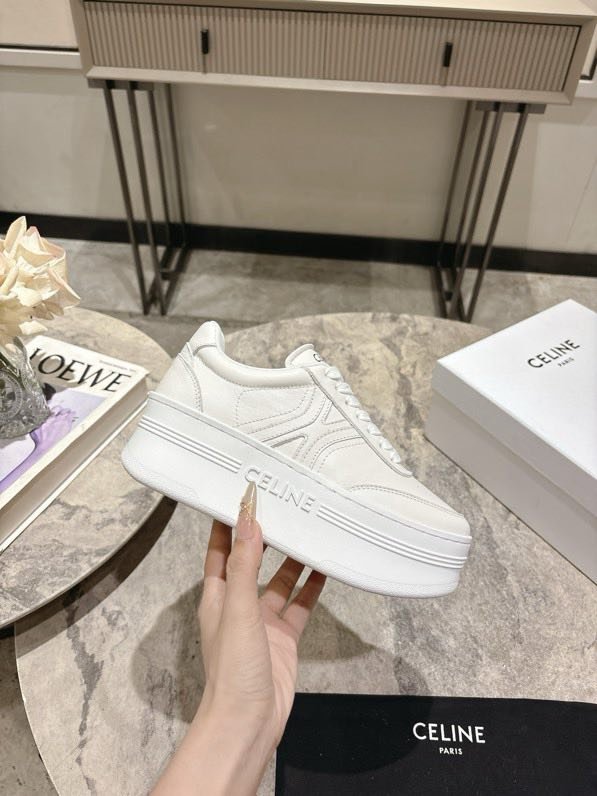 Кросівки фото 8