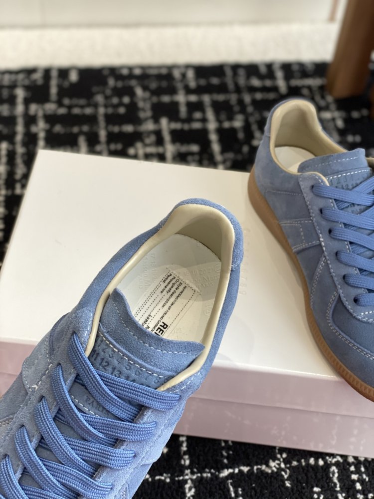 Кросівки фото 8