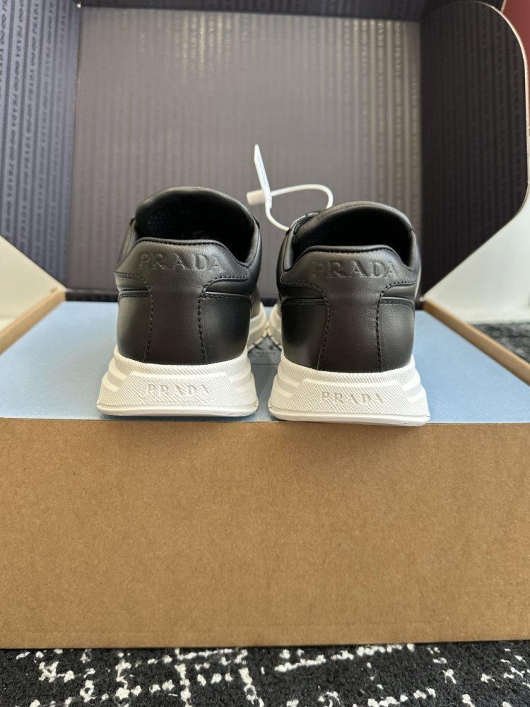 Кросівки фото 8