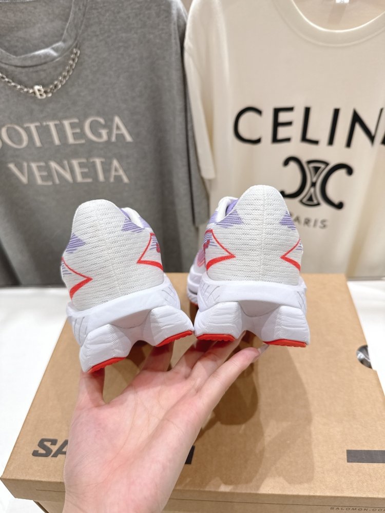 Кросівки фото 8