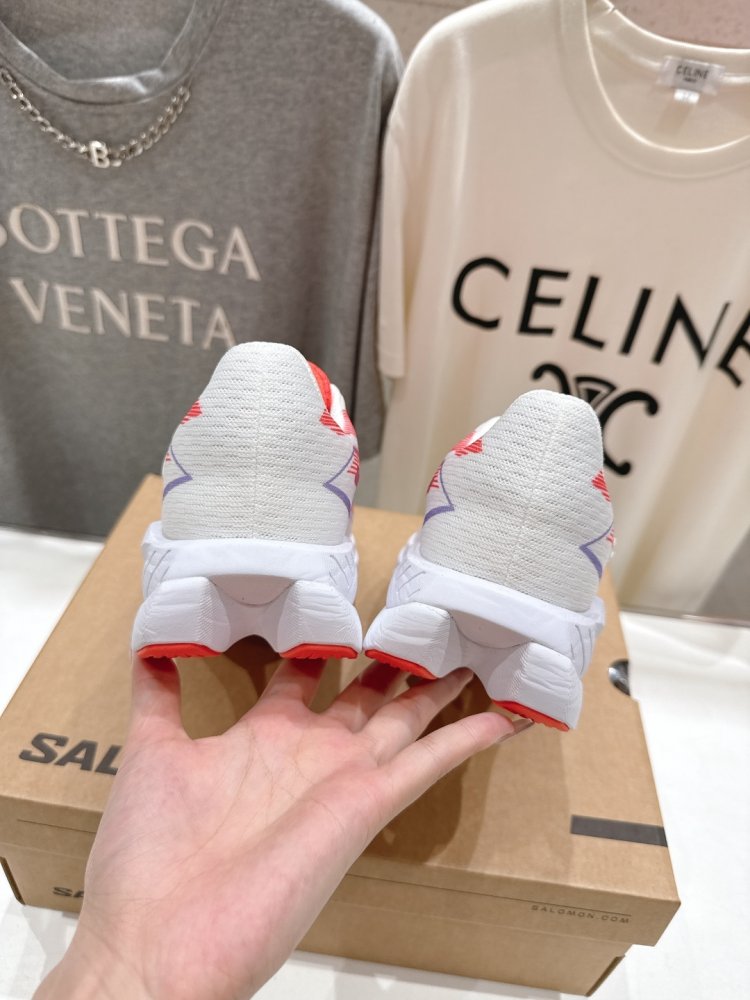 Кросівки фото 8