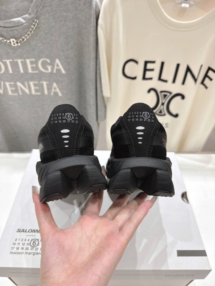 Кросівки фото 8