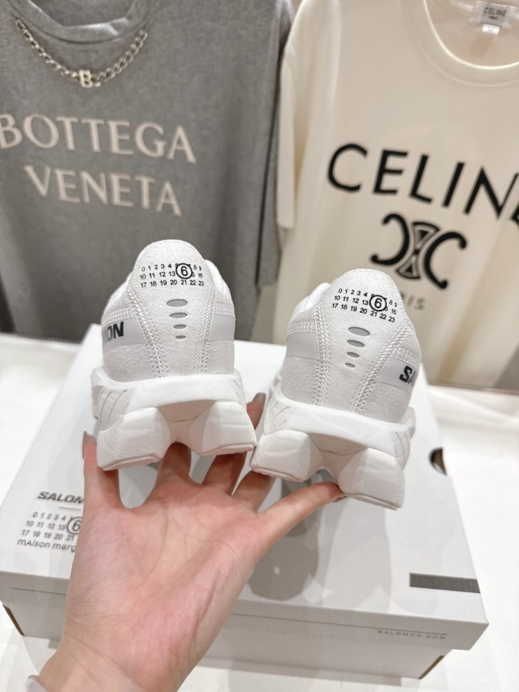 Кросівки фото 8