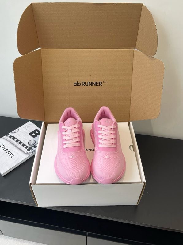 Кроссовки фото 8