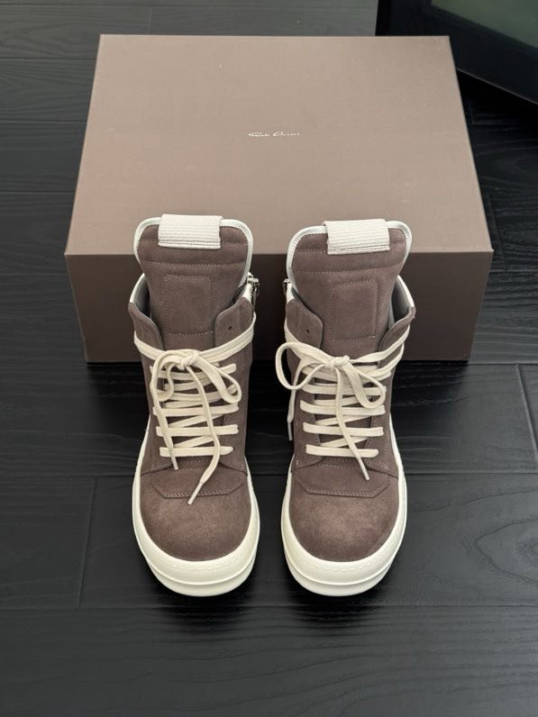 Кросівки фото 8