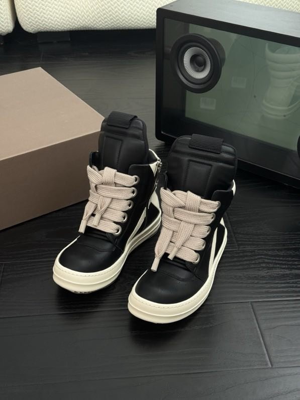 Кроссовки фото 8