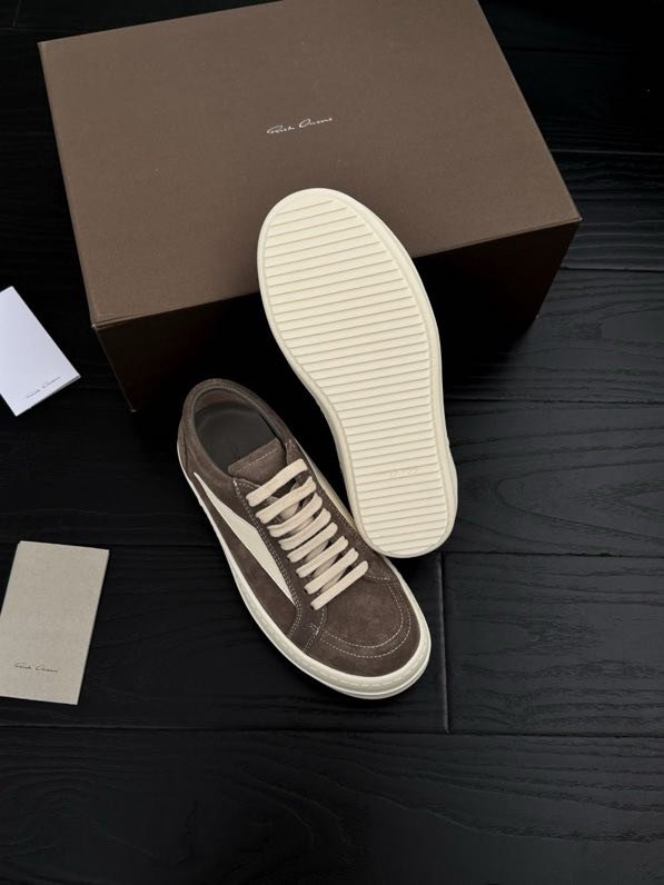 Кросівки фото 8