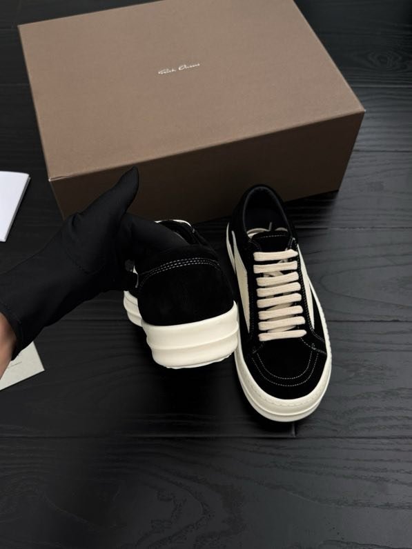 Кросівки фото 8