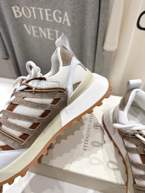 Кроссовки фото 8