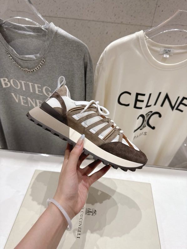 Кроссовки фото 8