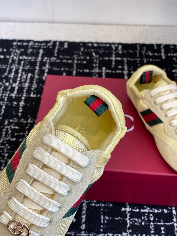 Кросівки фото 8