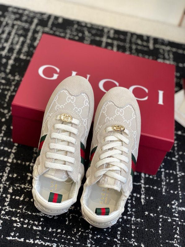 Кросівки фото 8