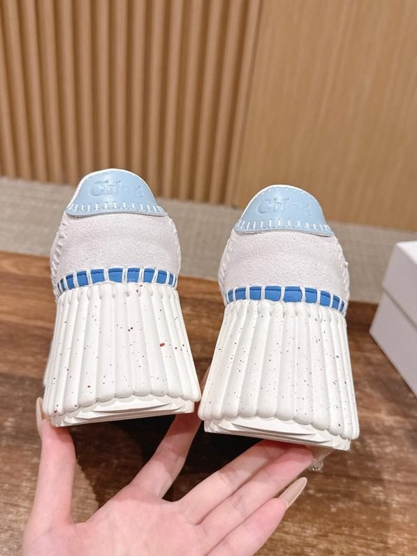 Кросівки фото 8