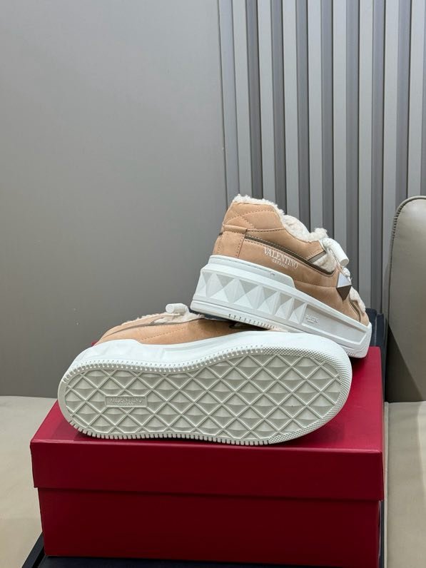 Кроссовки фото 8