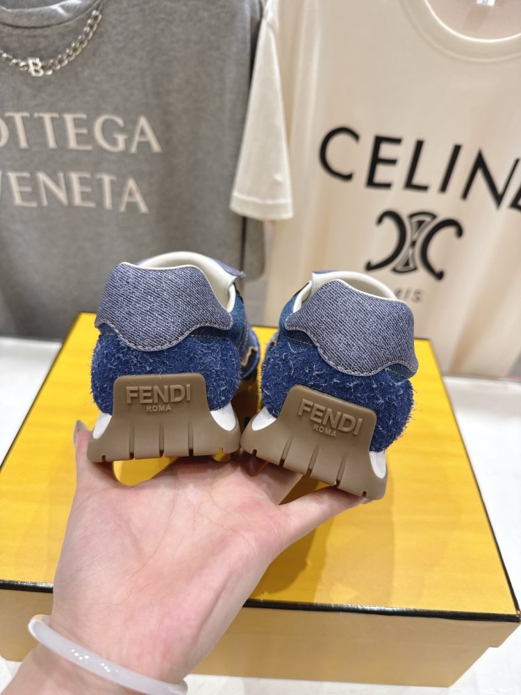 Кроссовки фото 8