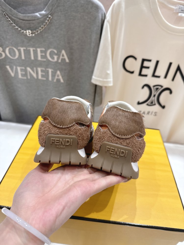 Кроссовки фото 8