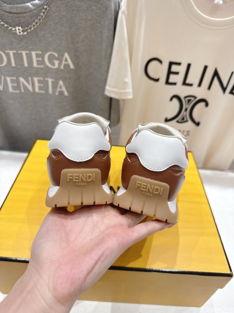 Кроссовки фото 8