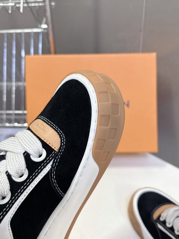 Кроссовки фото 8